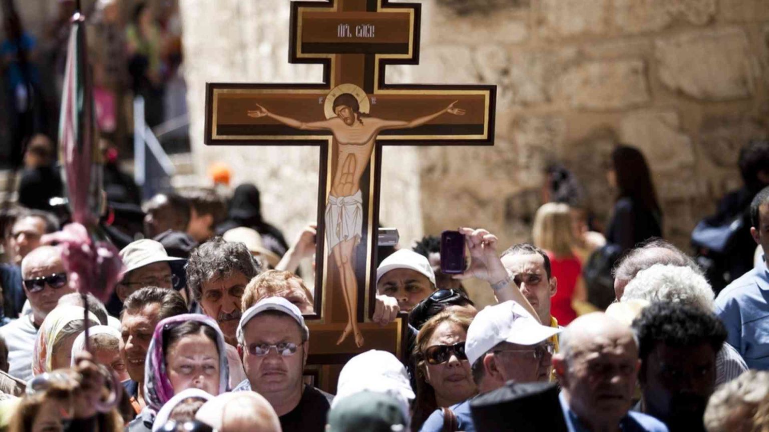In tutte le chiese preghiere e offerte per sostenere la Terra Santa