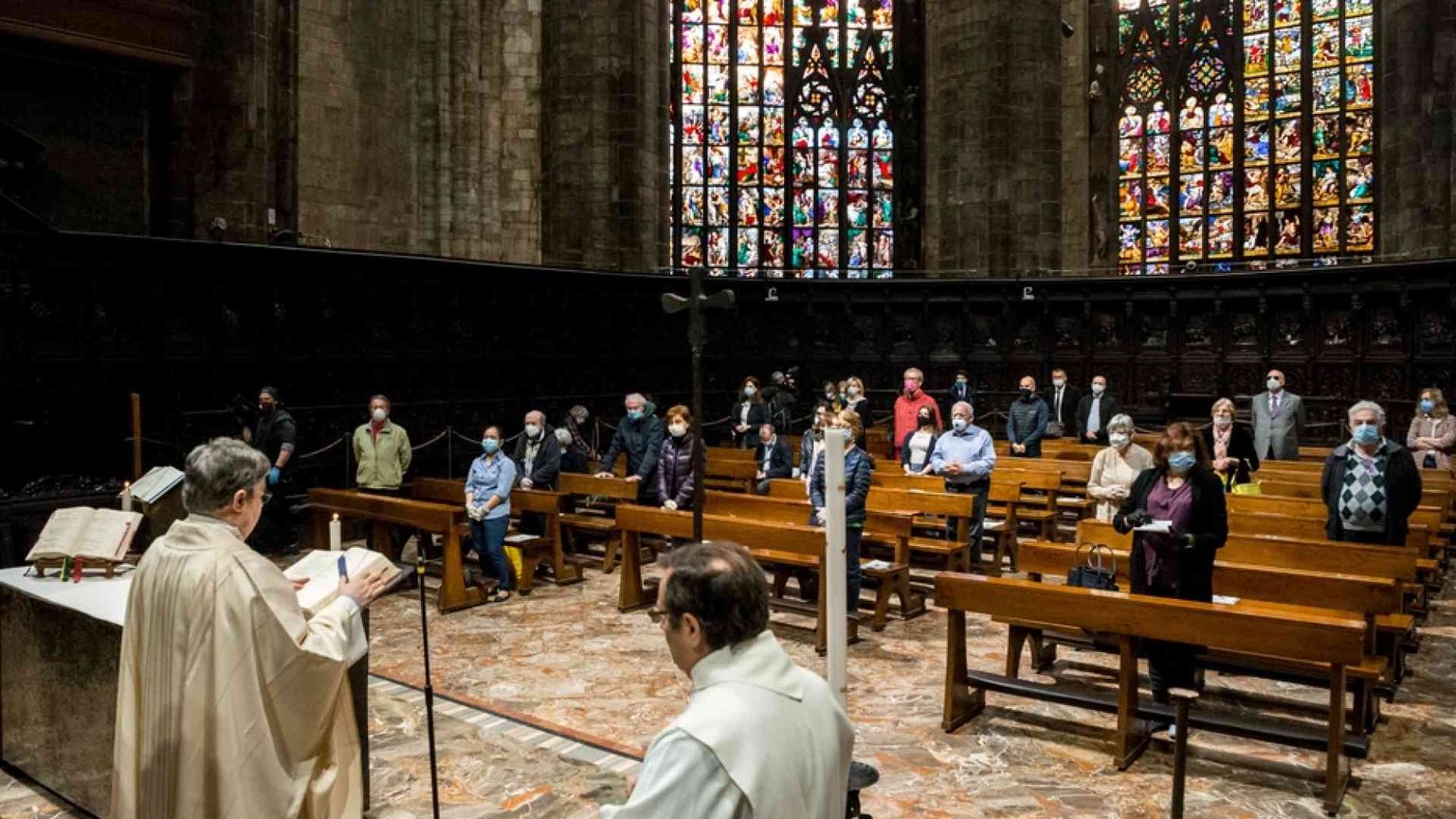 «Torniamo con gioia all'Eucaristia»