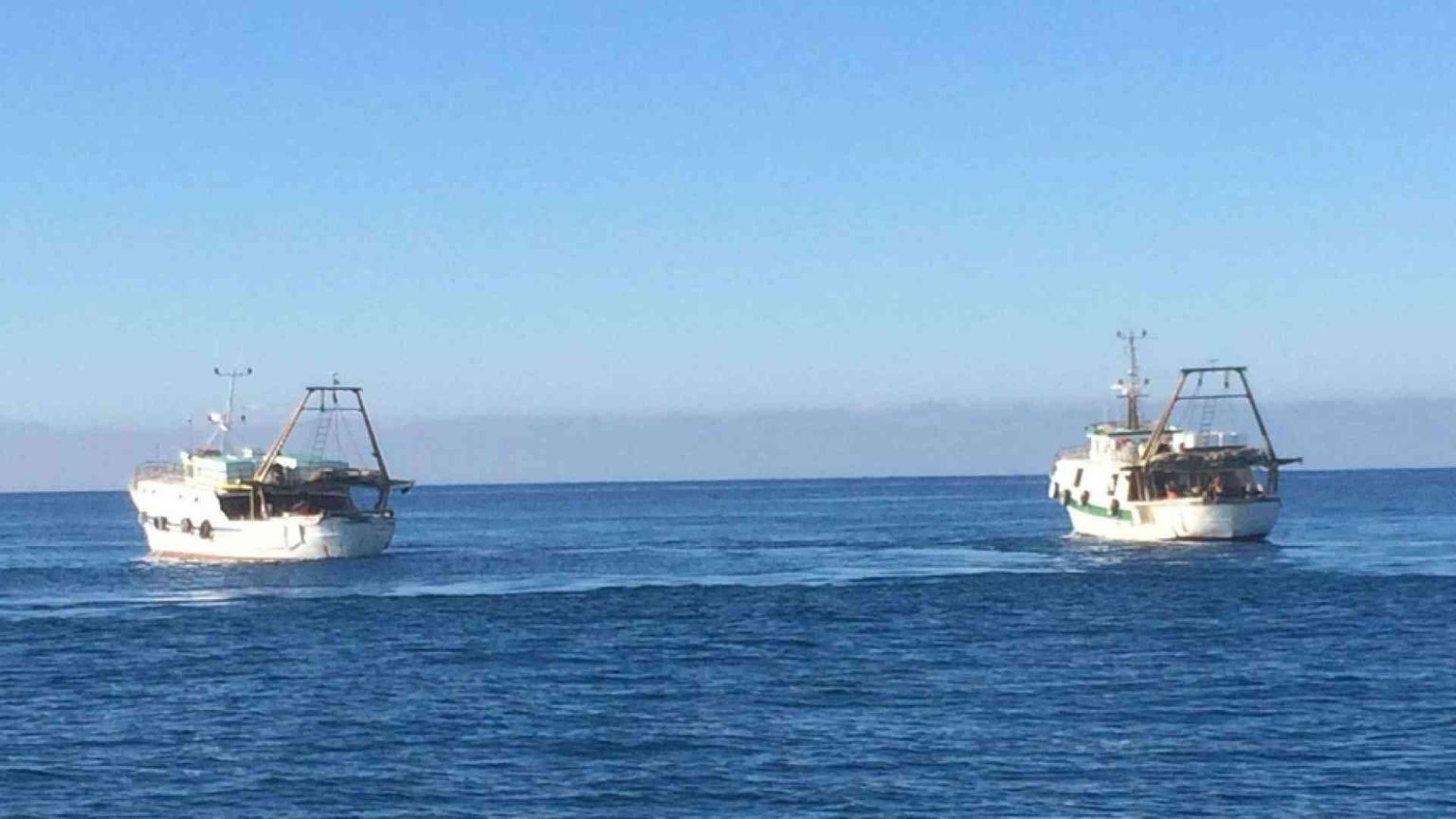 Pescatori ostaggi in Libia, il pressing della Farnesina