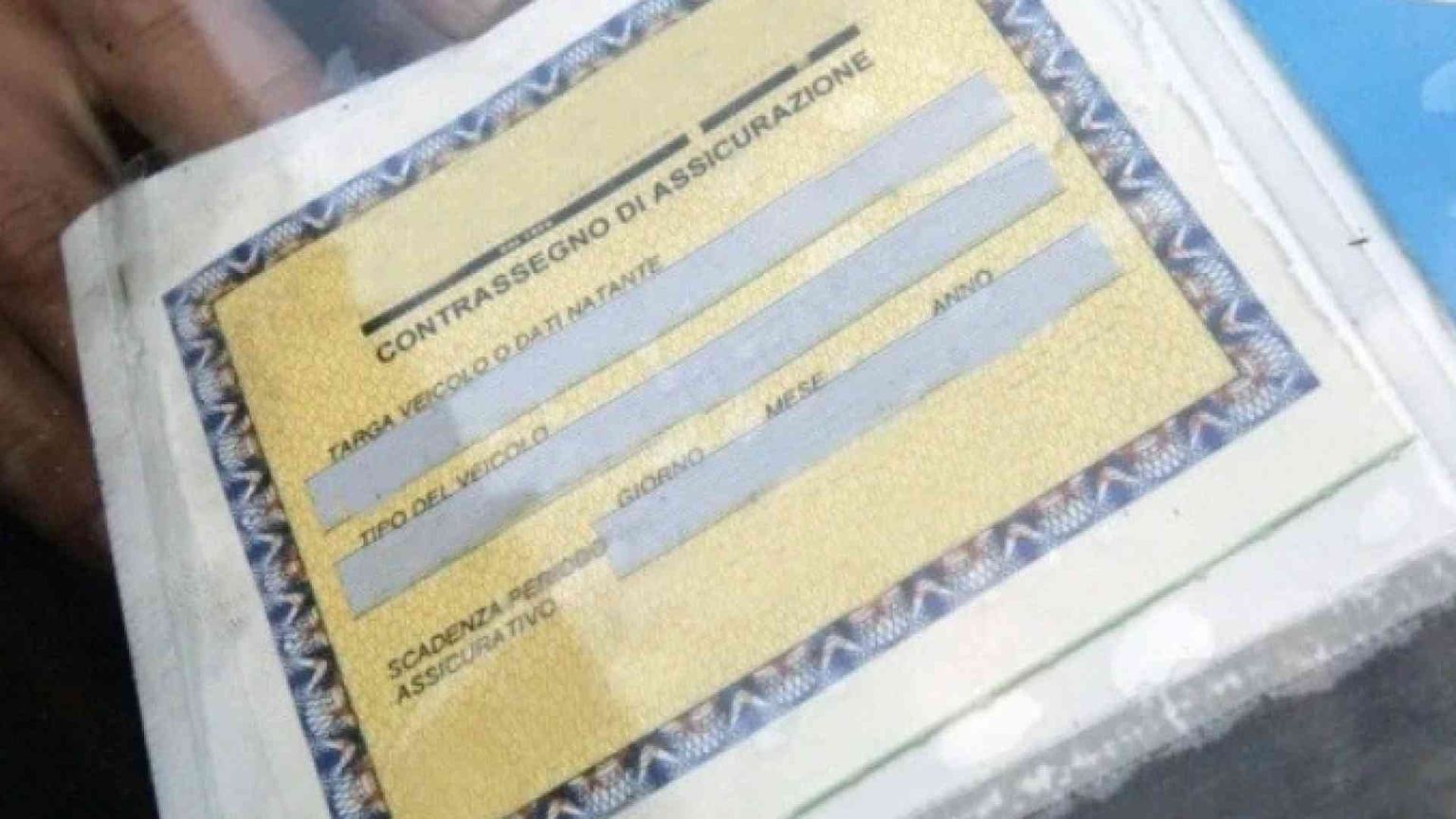 Assicurazioni, i prezzi calano del 5,4%