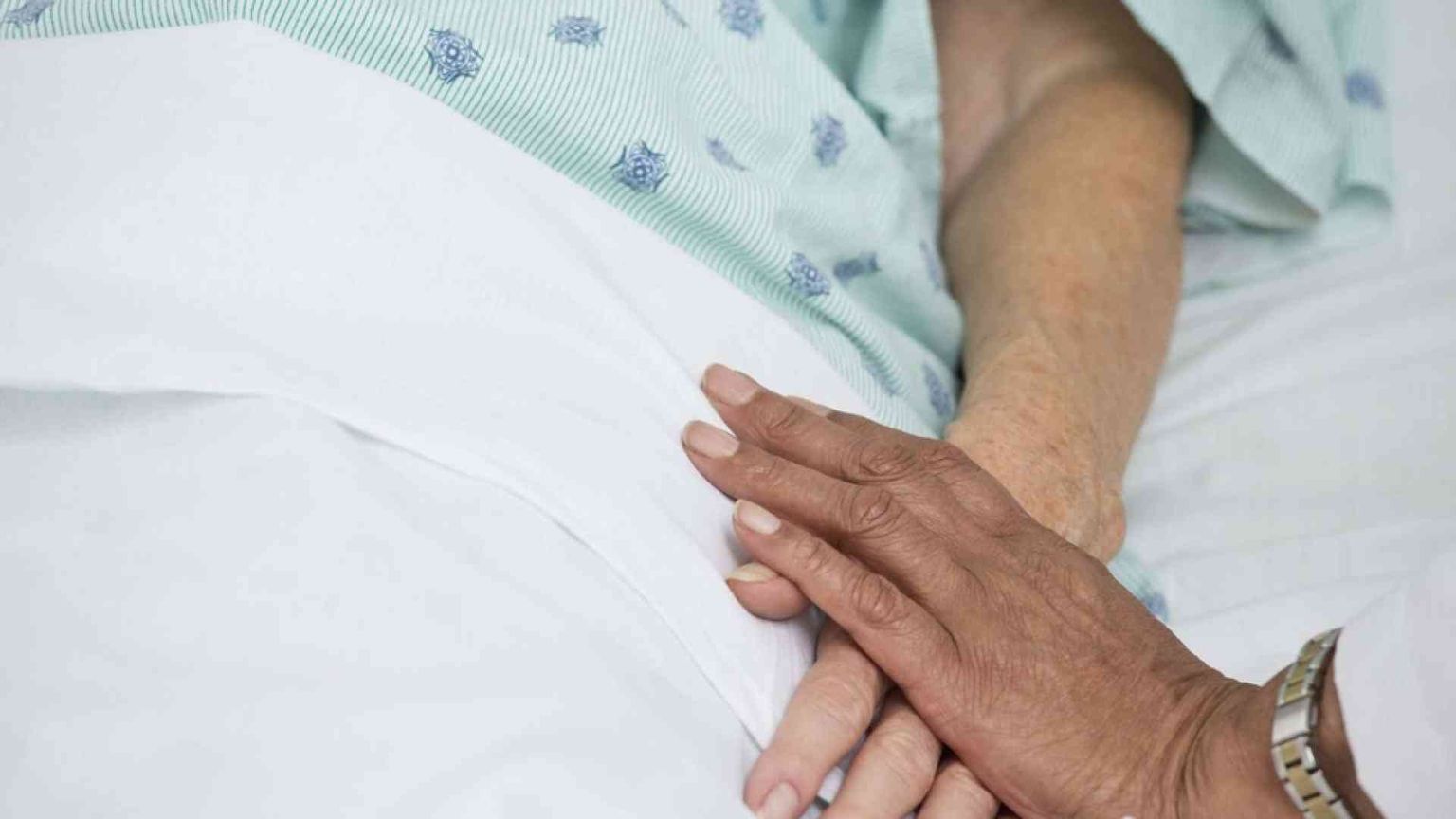 L’eutanasia «crimine contro la vita. Non c’è un diritto al suicidio»