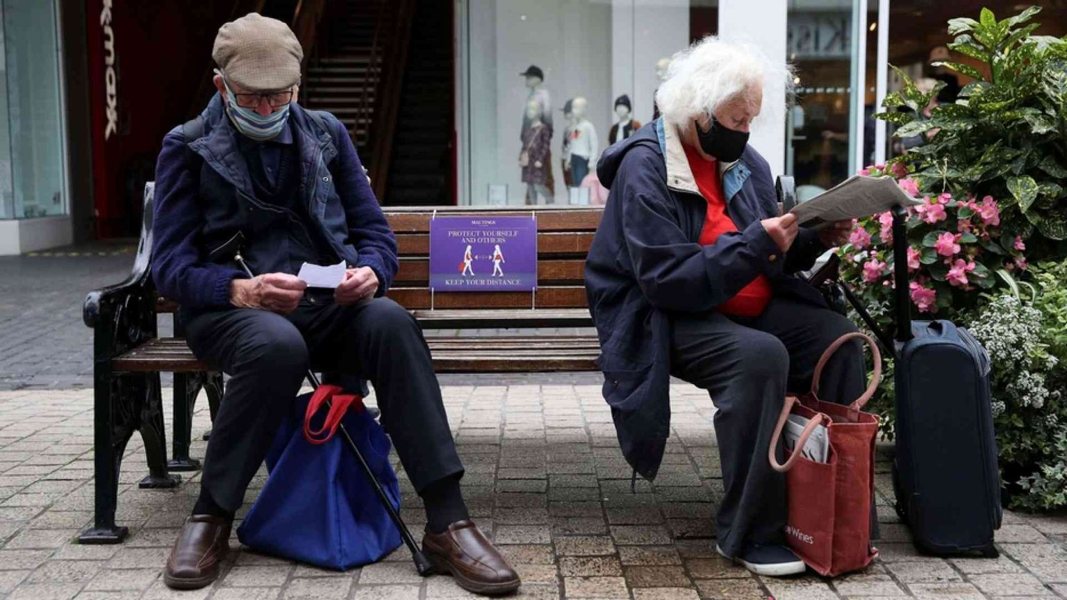 Superati i 5 milioni di contagi in Europa. Parigi verso nuove restrizioni