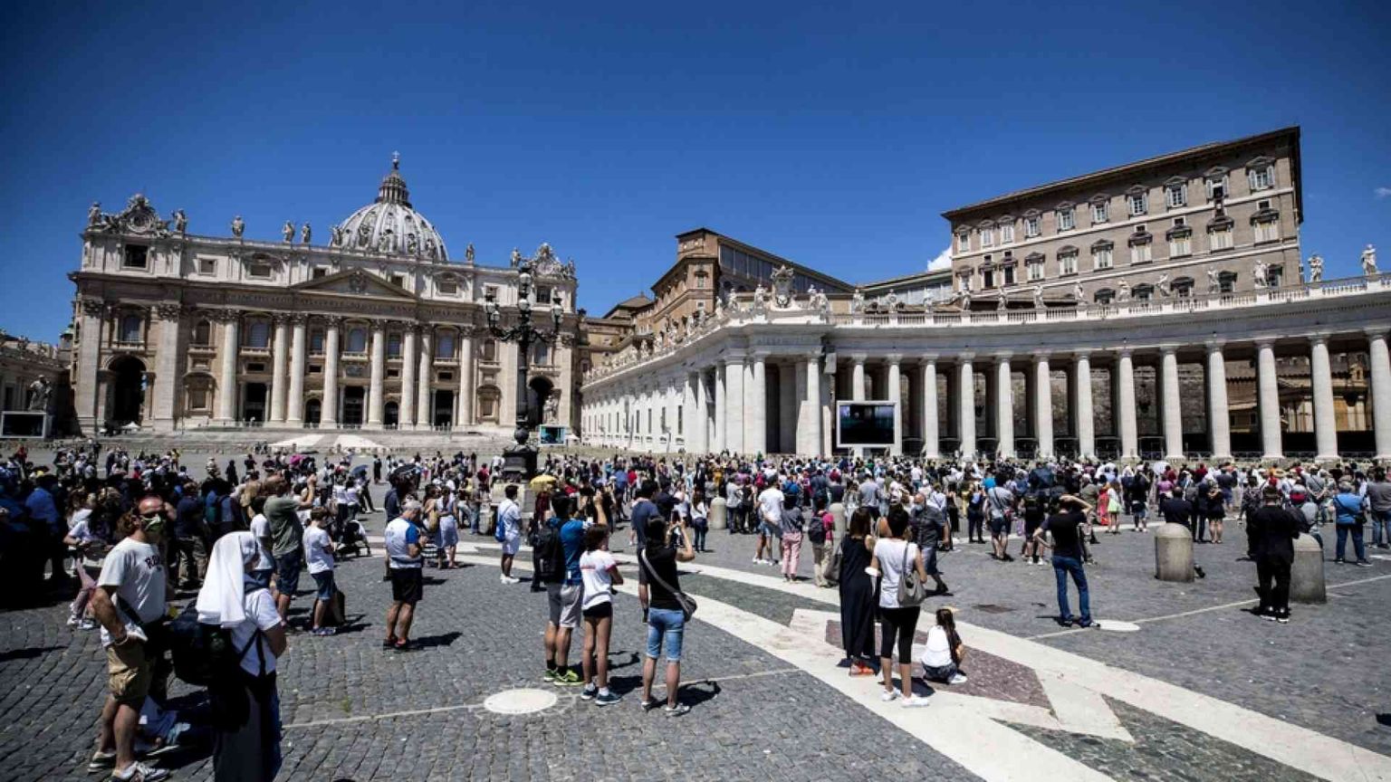 Parolin: «Speriamo che le cose si chiariscano»