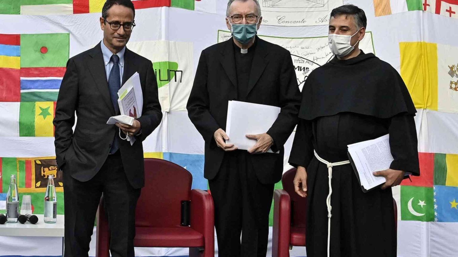 Parolin: tutti vogliono la libertà religiosa, diverso il metodo