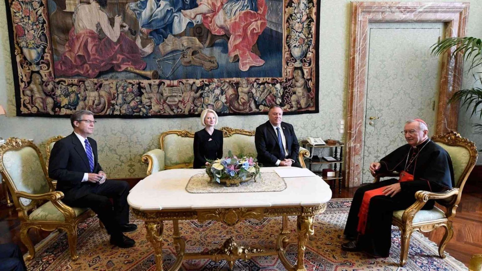 Parolin marca la distanza da Pompeo. «Rispetto, ma sulla Cina si va avanti»