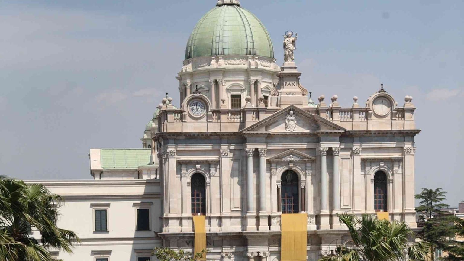 La Supplica alla Madonna del Rosario di Pompei per la pace nel mondo