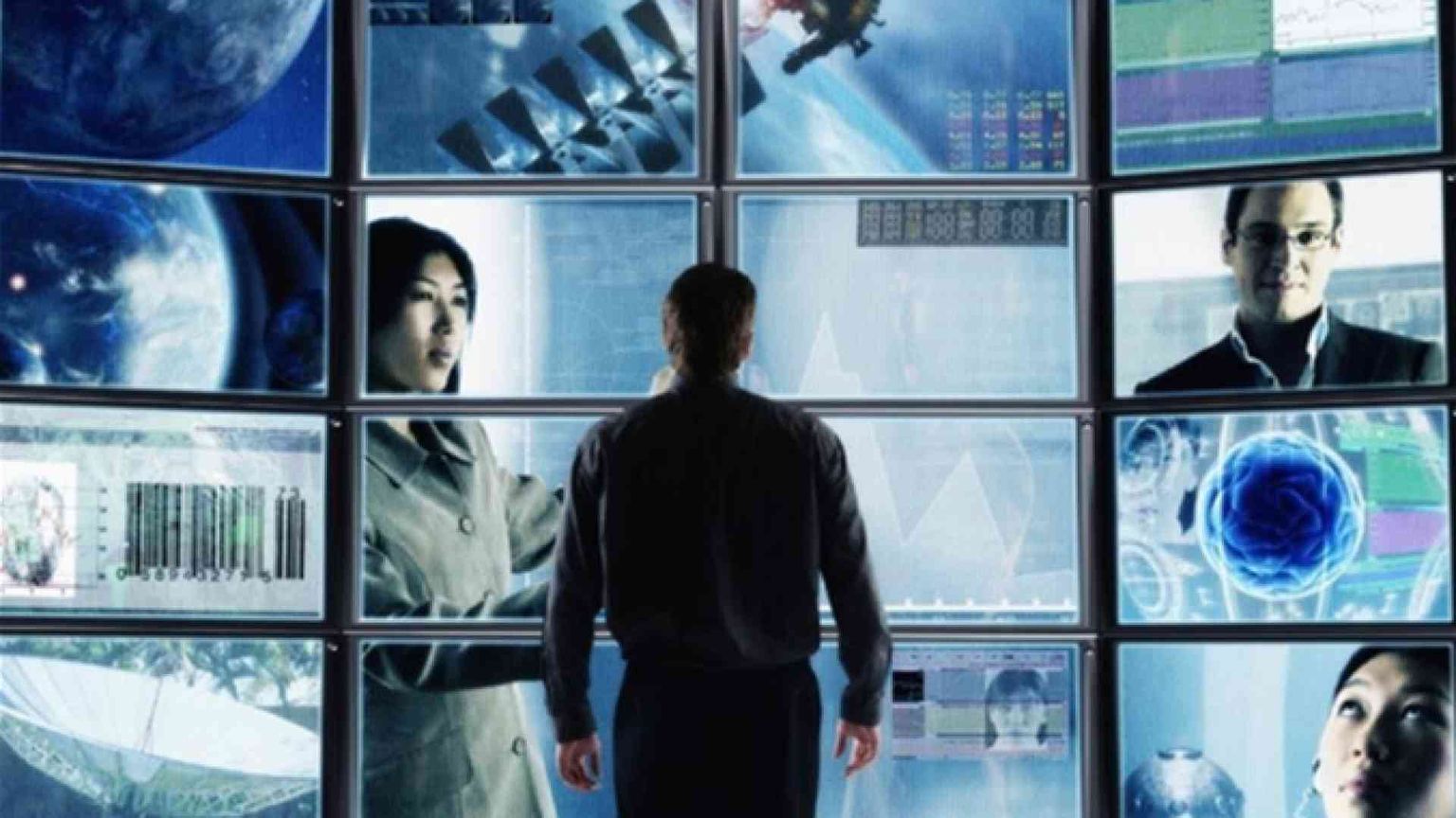 Competenze digitali essenziali per sette assunti su dieci