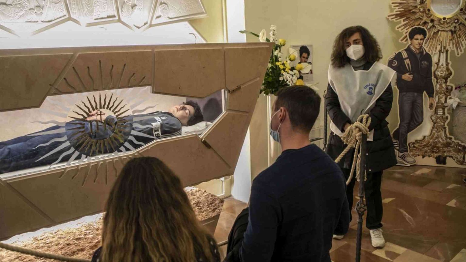 Carlo Acutis, il corpo esposto fino a lunedì 19