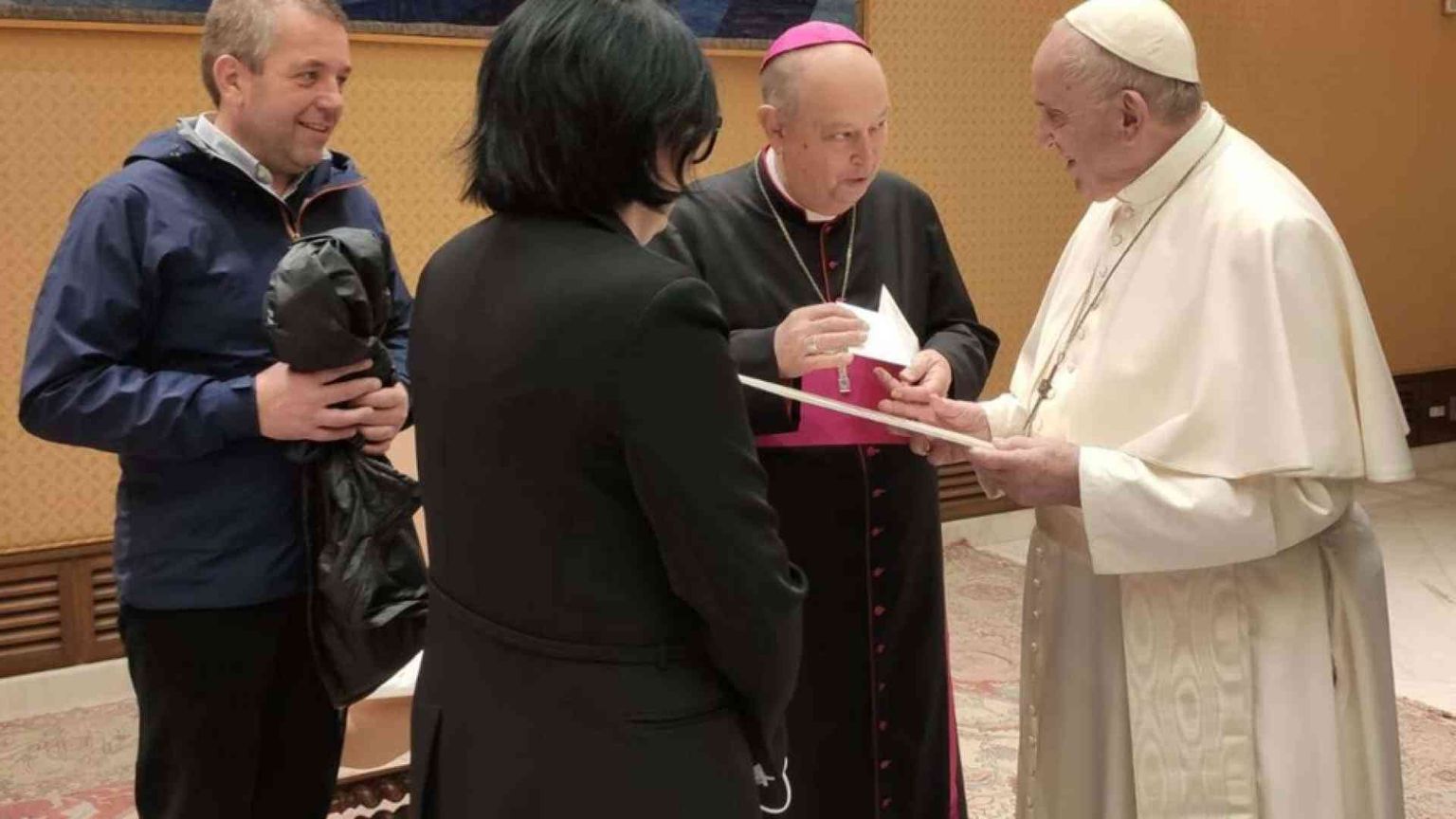 «Nell’abbraccio di Francesco la condivisione di un dolore»