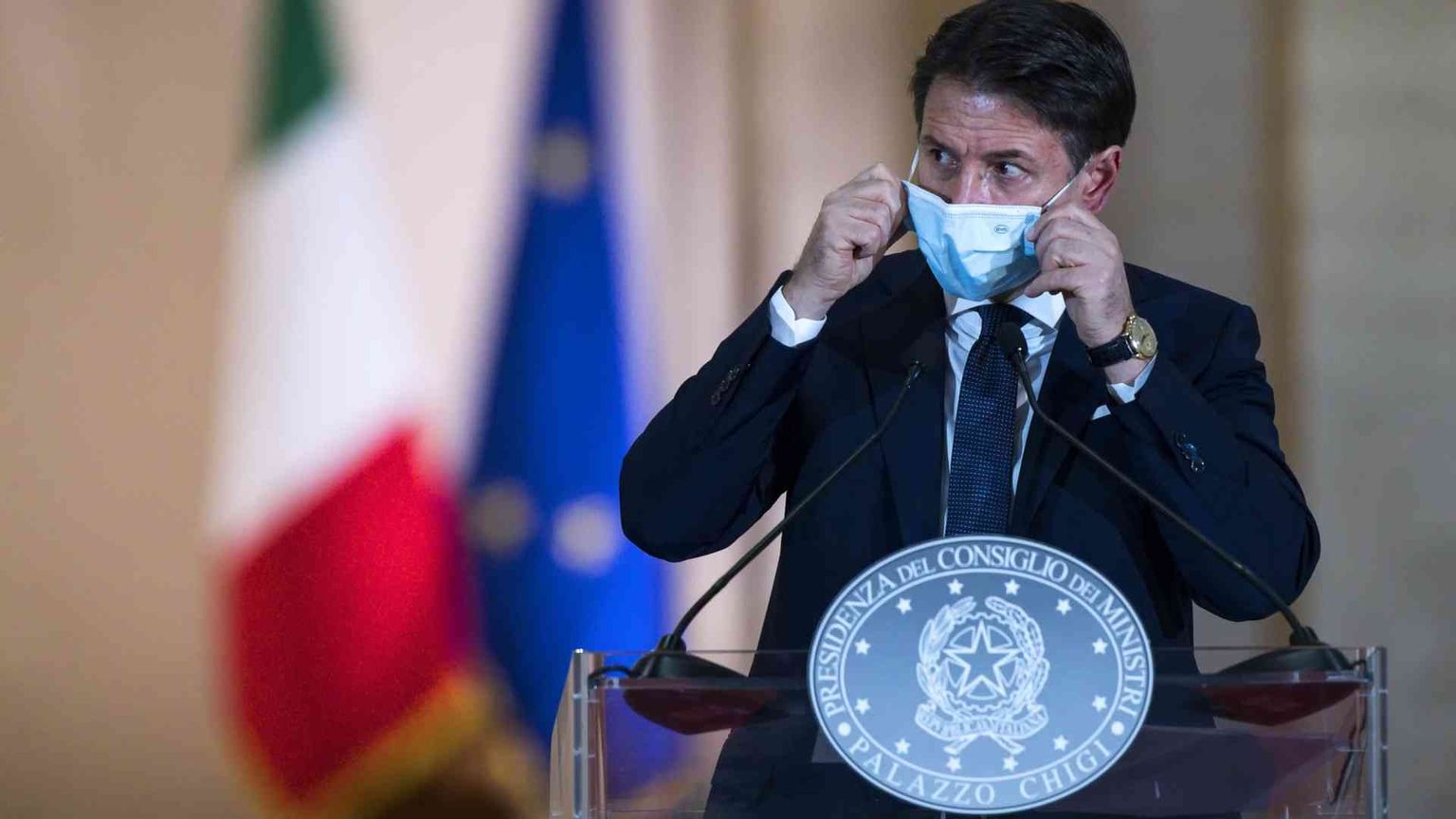 Vie e piazze "a rischio", possibili chiusure dalle 21. I sindaci: lasciati soli