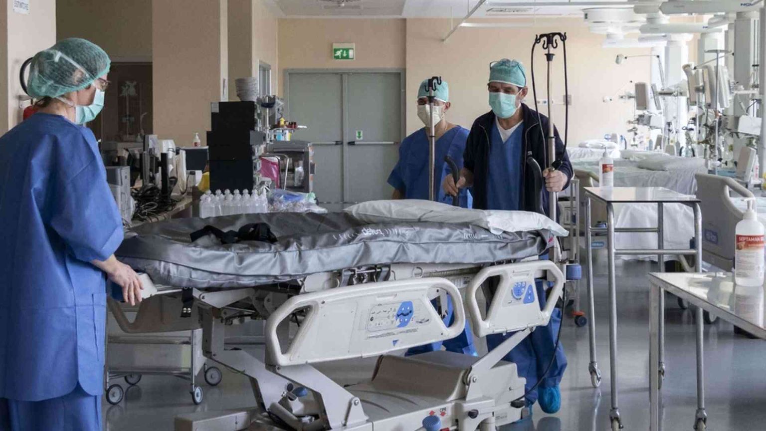 All'ospedale Niguarda di Milano, con i medici in trincea