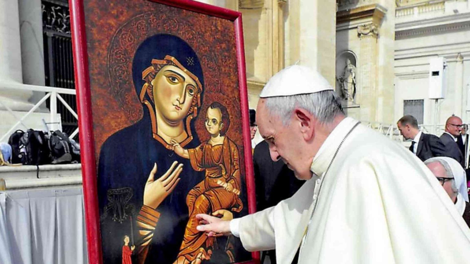 Francesco: senza le madri il mondo non ha un avvenire
