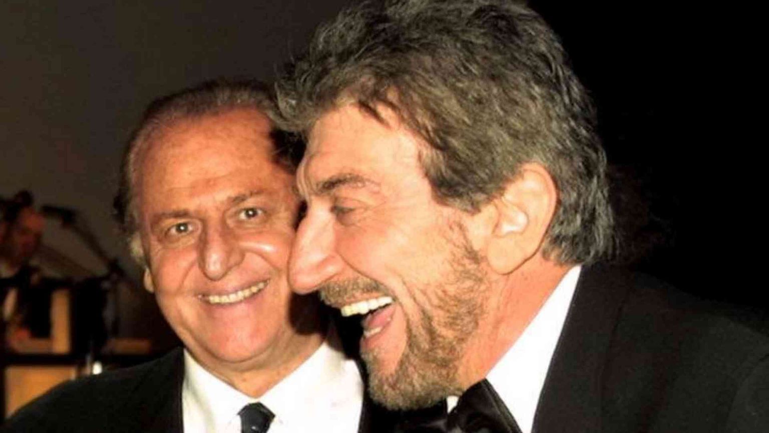 L'addio di Arbore all'amico Gigi Proietti: «Artista trasversale e unico»