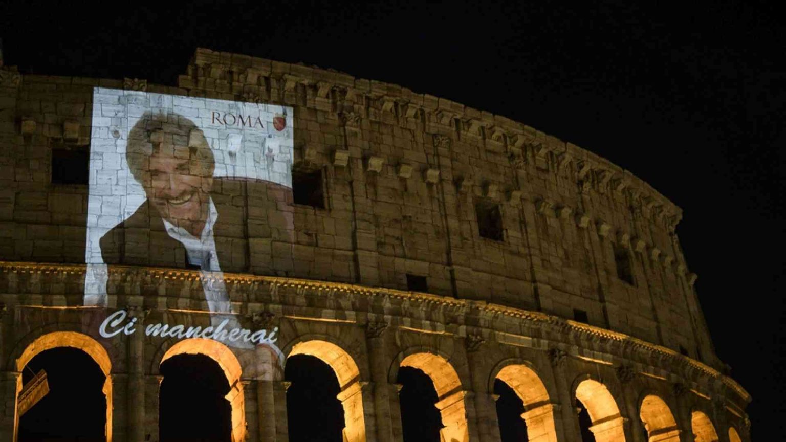 Il sorriso di Roma (l'ultima recita di Gigi Proietti). L'anima di un popolo