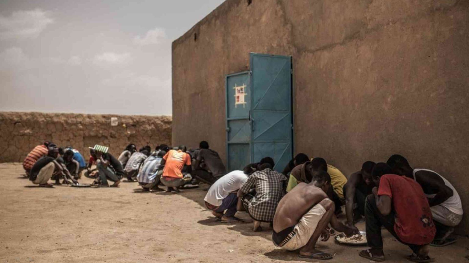 In Libia abusi e crimini contro i migranti con complicità estere