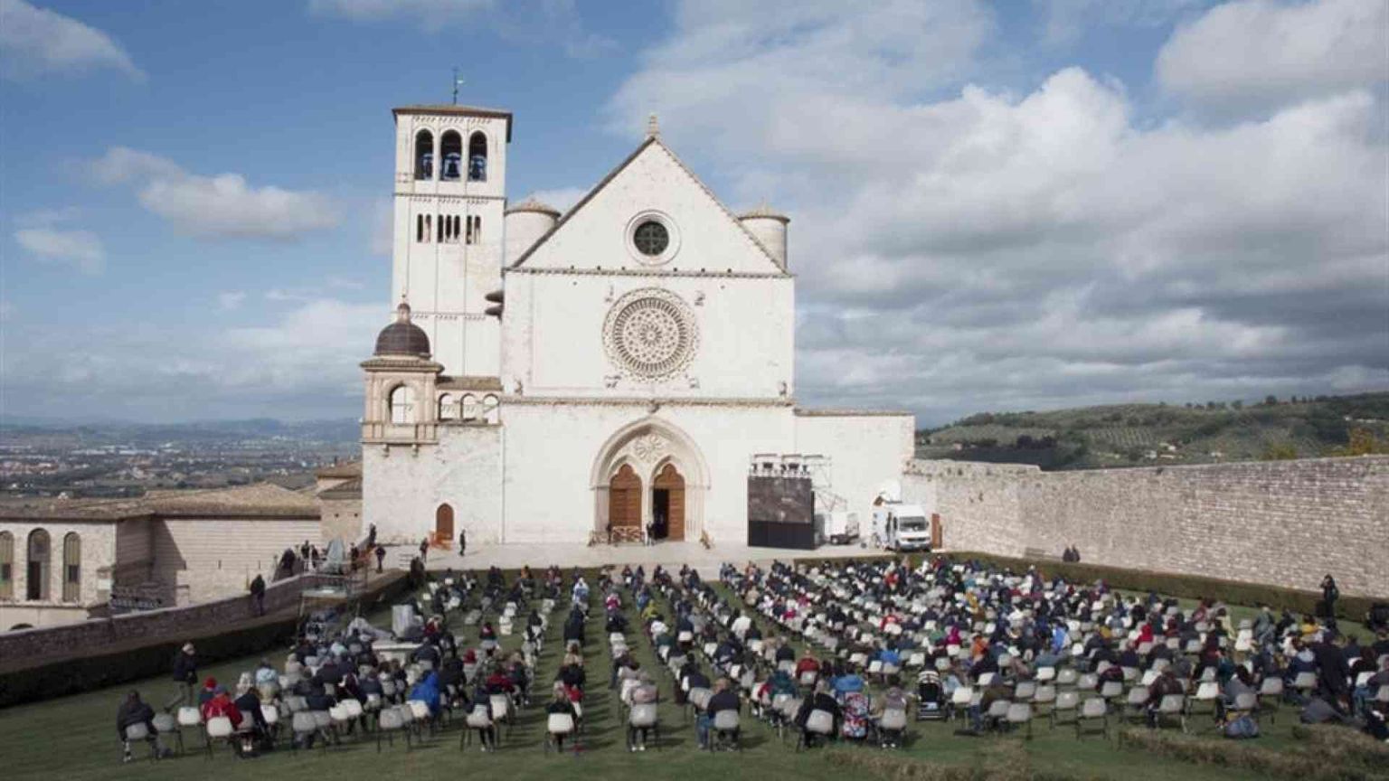 Le imprese accanto al Papa per una terza economia