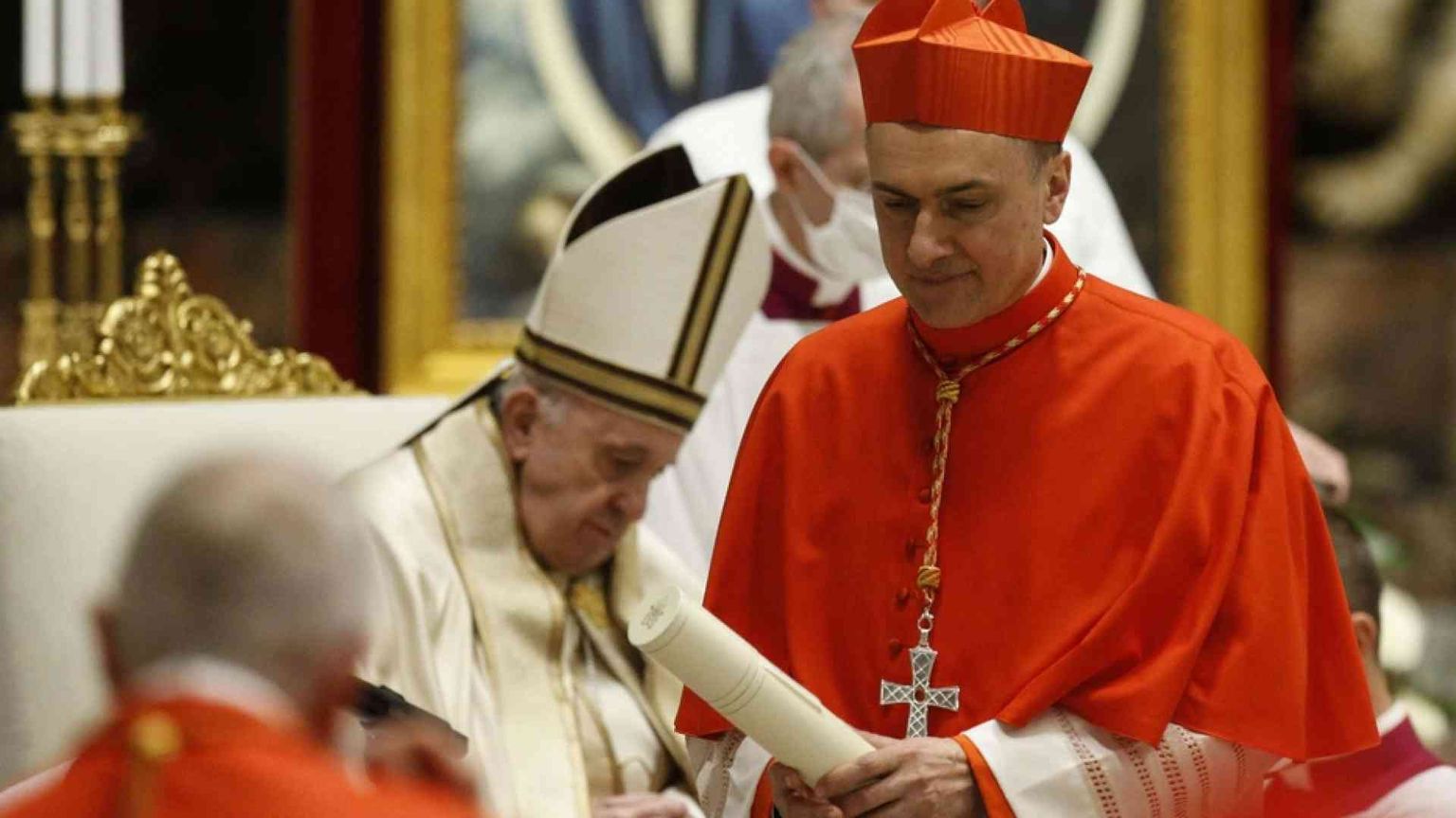 La visita a sorpresa del neo-cardinale Gambetti al cardinale Bassetti in ospedale