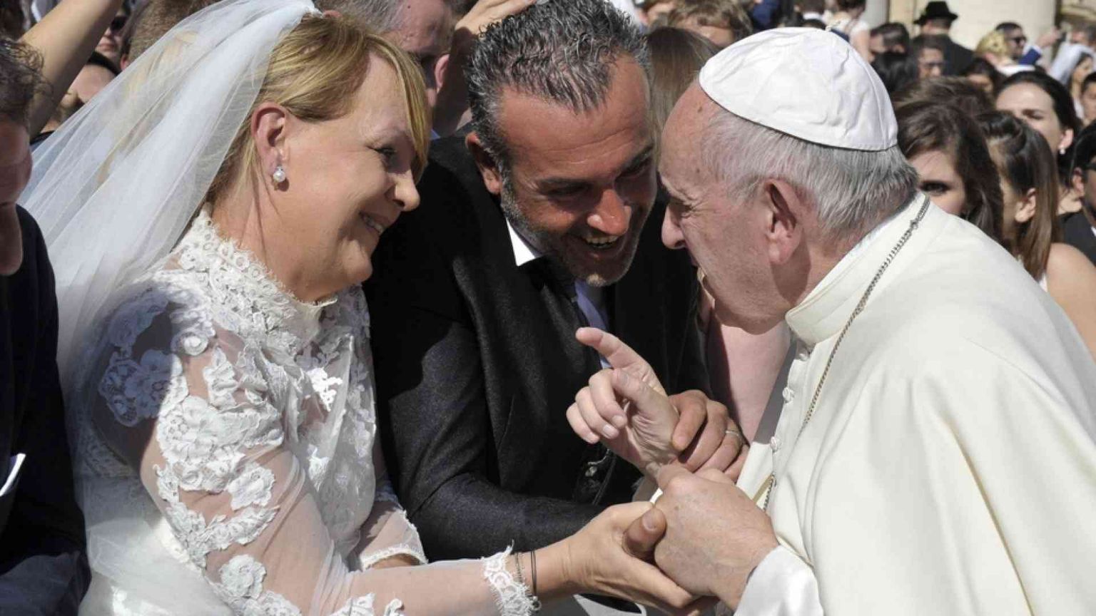 Matrimoni misti, eucaristia, preghiera comune. Un vademecum con le regole