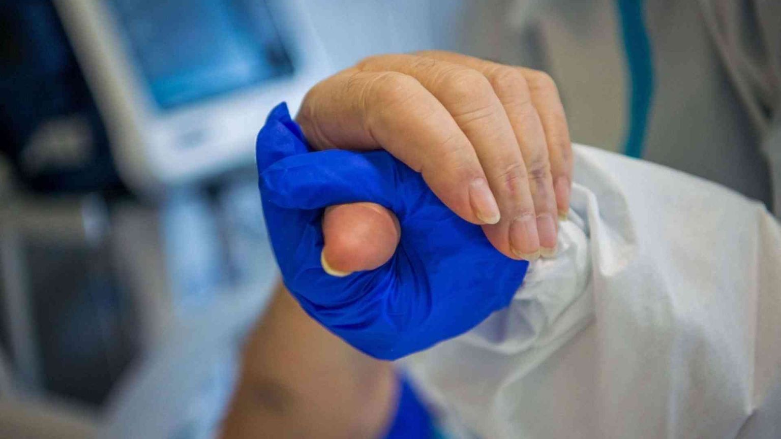 La Cei: cura e relazione, la vita umana è indisponibile fino all'ultimo