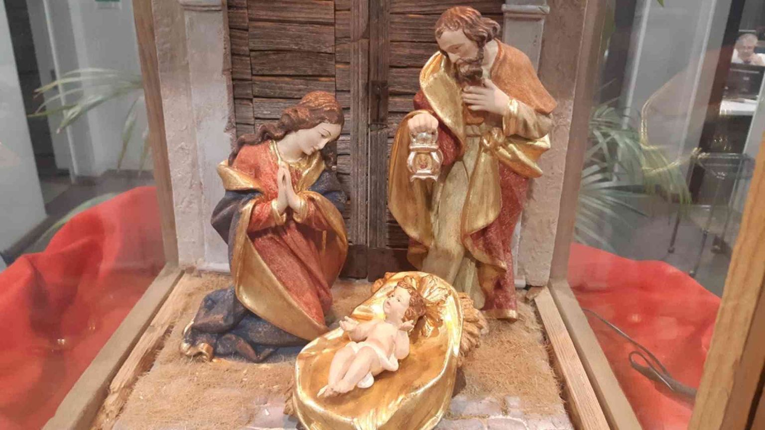 Cei: «Il Natale sarà meno scintillante ma non meno autentico»