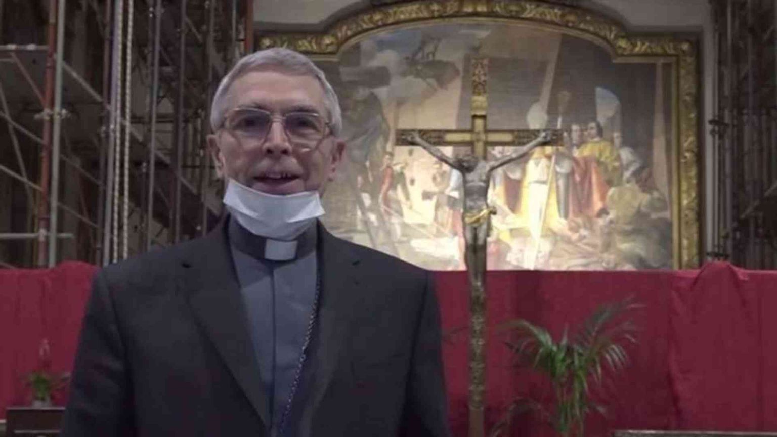 Il vescovo chiama al telefono i malati Covid. In ospedale e a casa