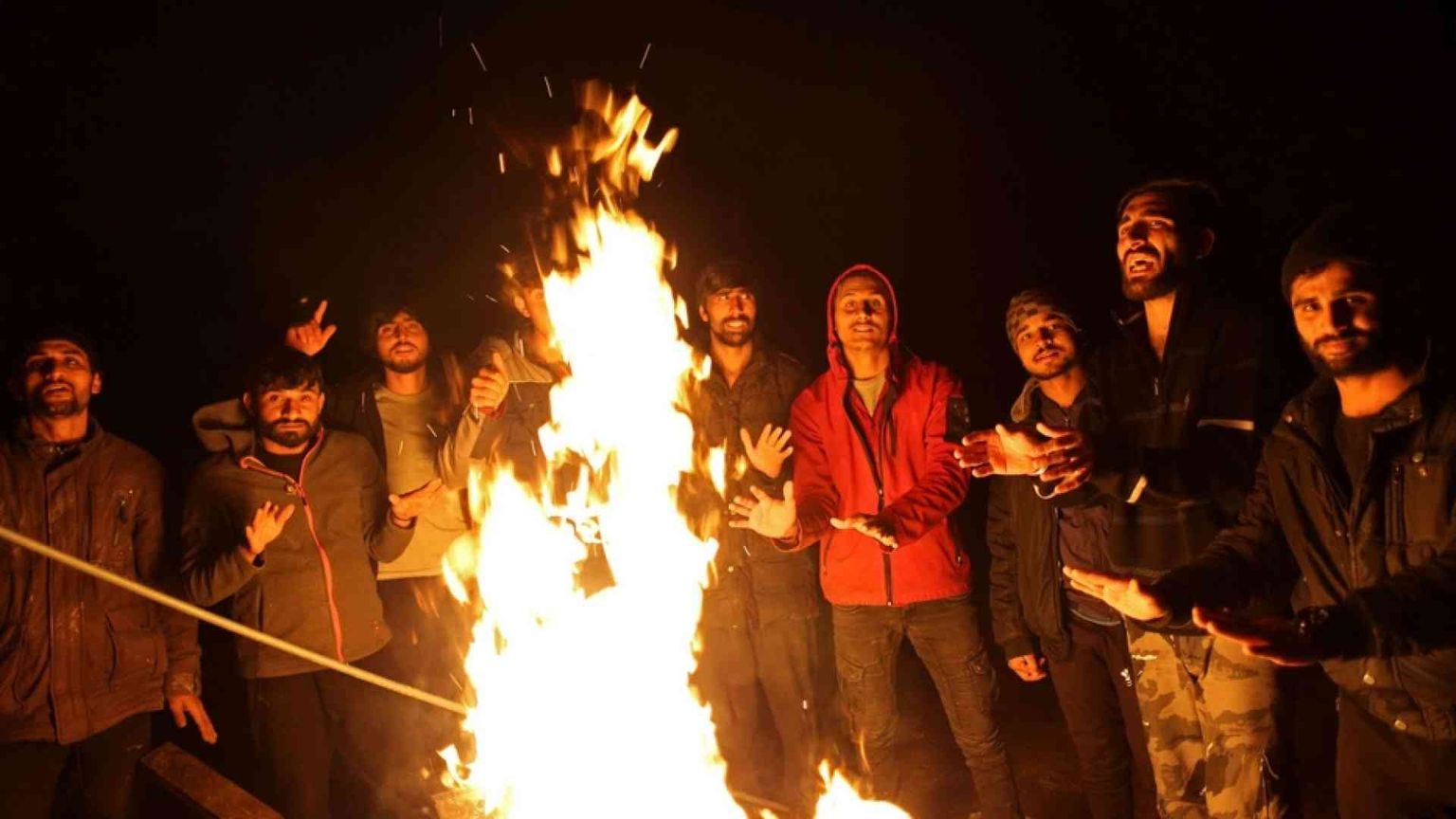 La Caritas invia legna per i profughi sfollati in Bosnia