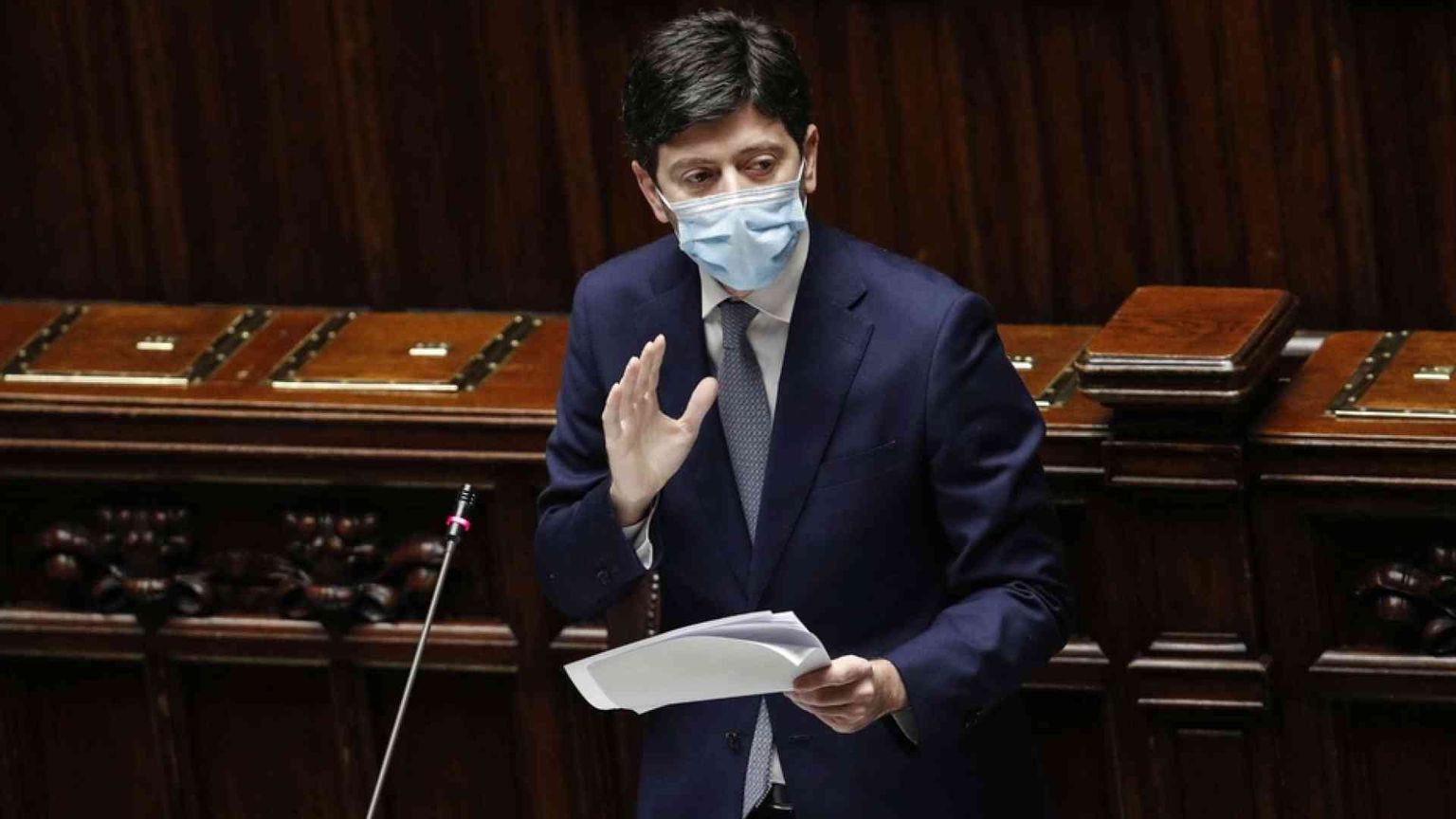 Stato di emergenza fino al 30 aprile e nuovi limiti ad asporto e spostamenti