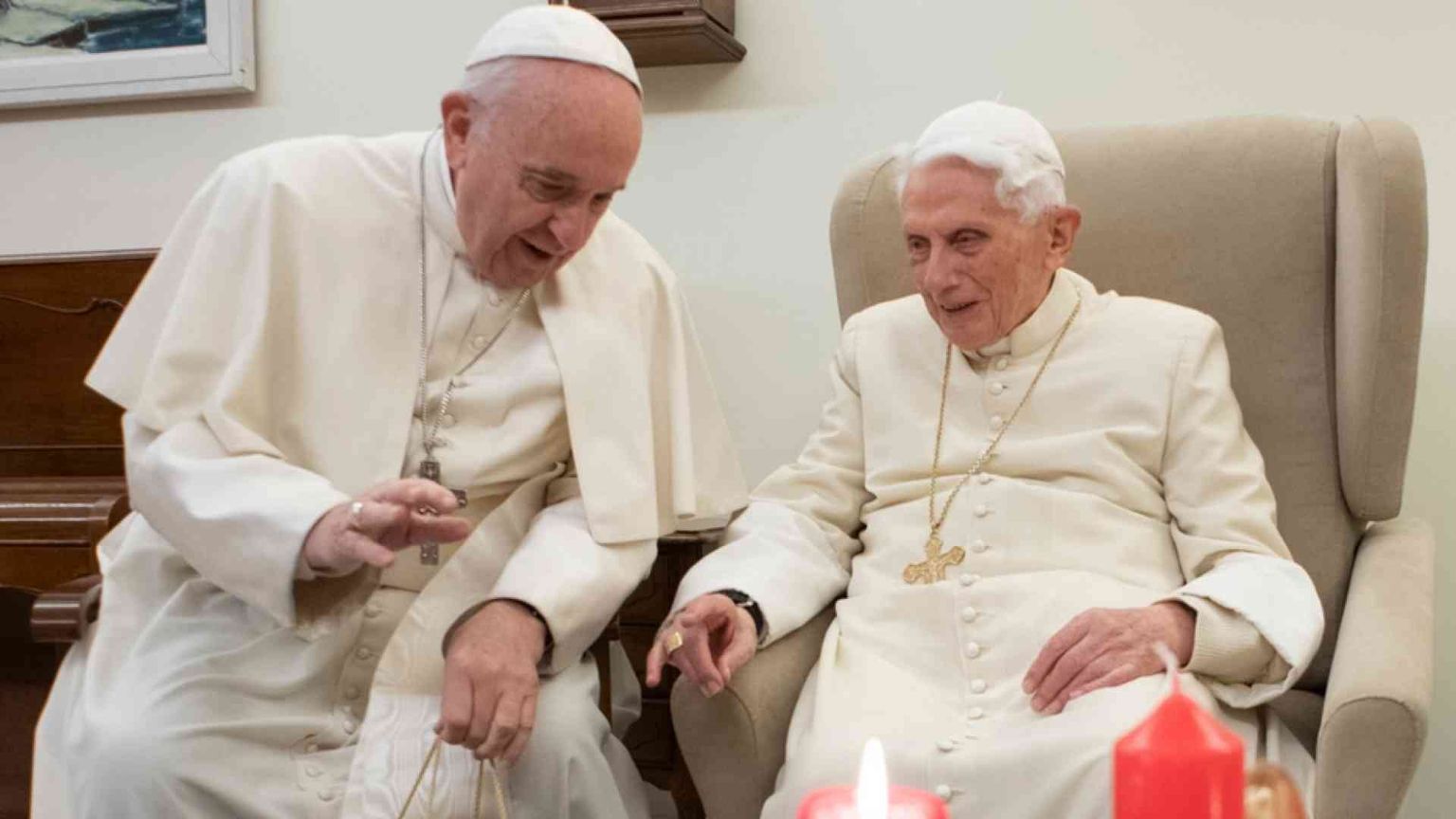 Campagna anticovid in Vaticano, vaccinati papa Francesco e l'emerito Benedetto