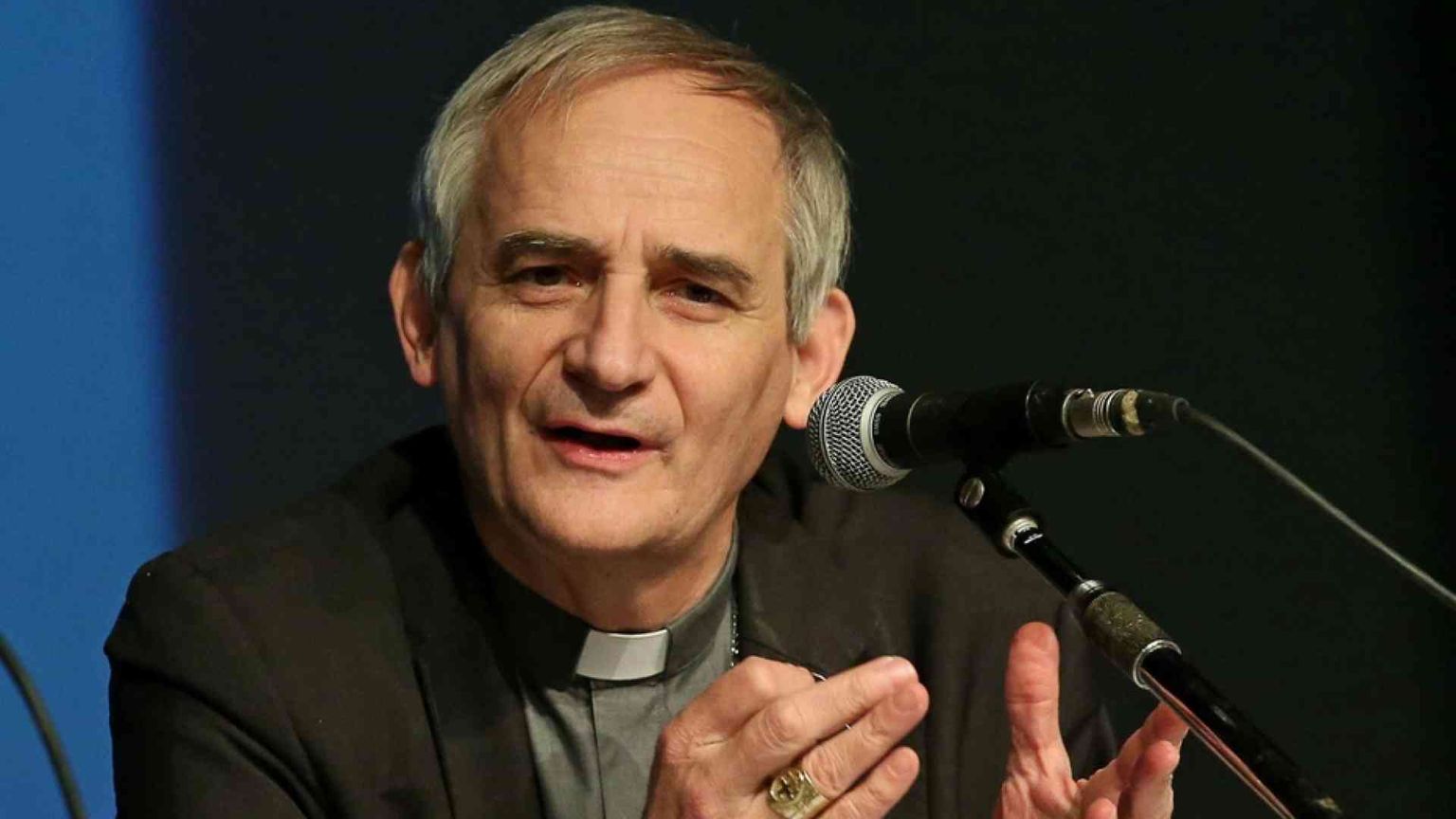 Il cardinale Zuppi scrive alla Costituzione: aiutaci a scegliere la direzione