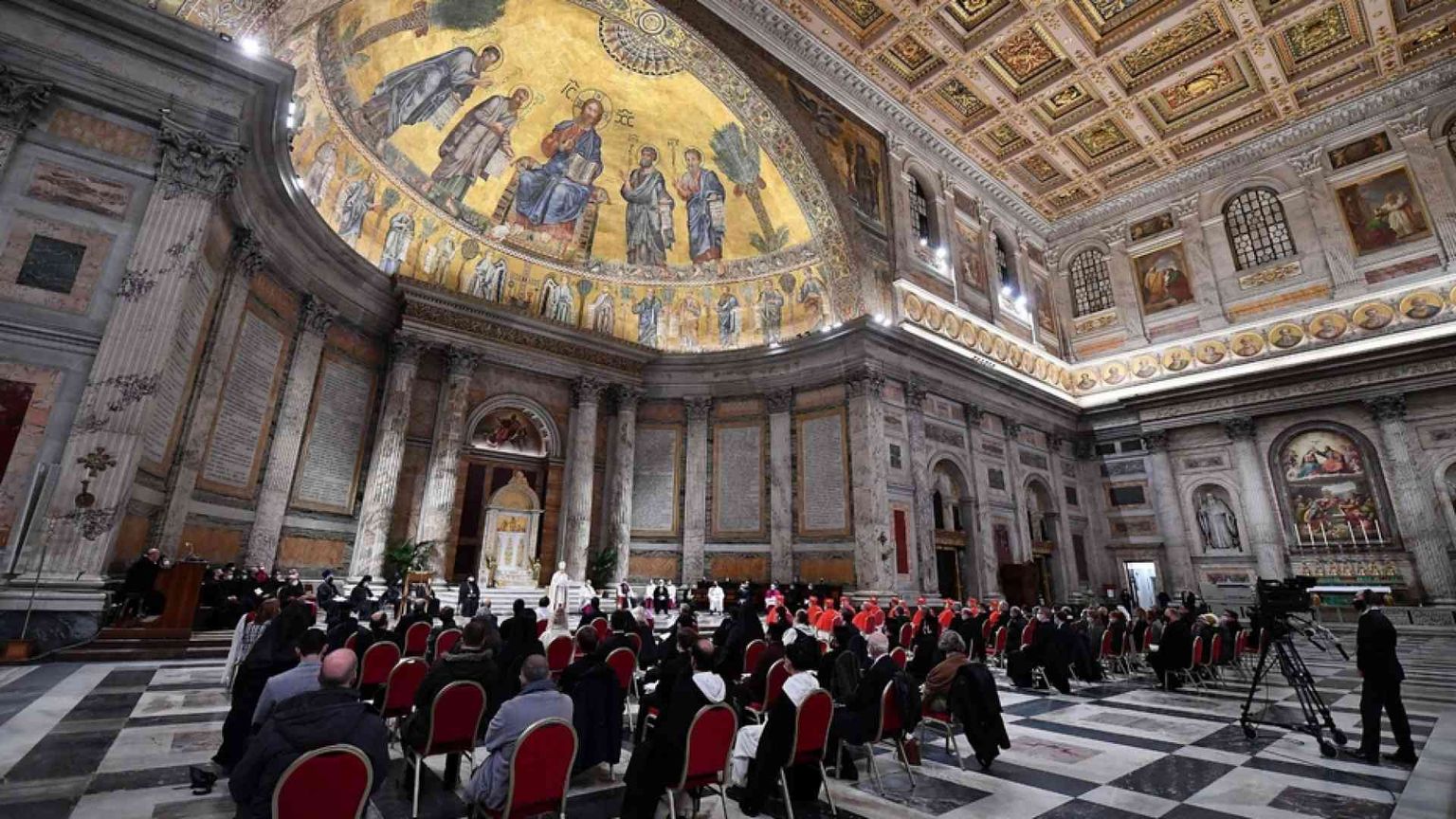 Solo se uniti in Cristo diamo frutti