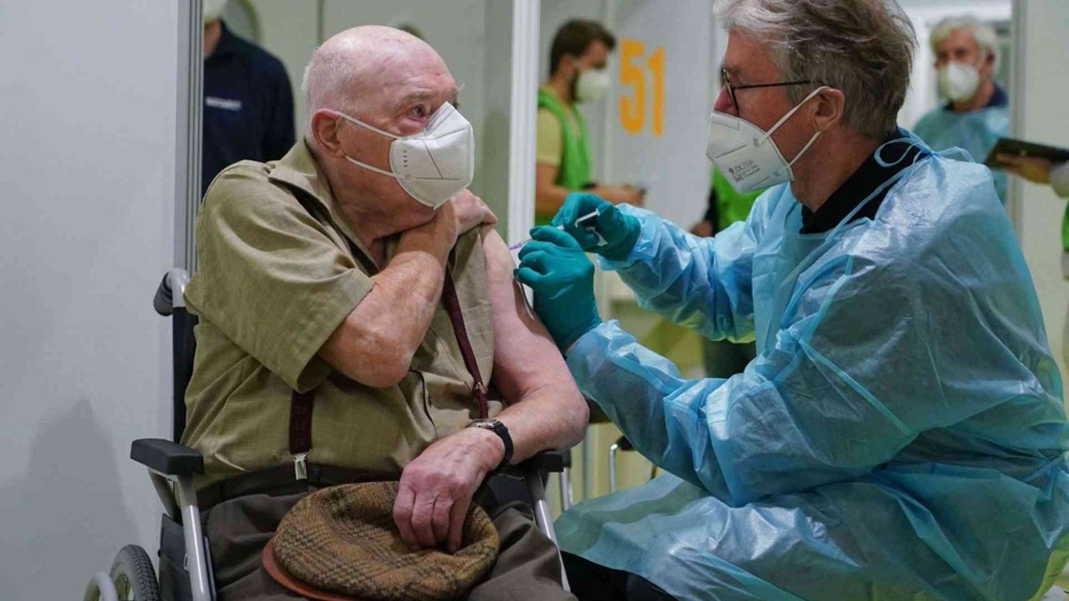 Covid, Berlino cerca l'alternativa negli anticorpi monoclonali