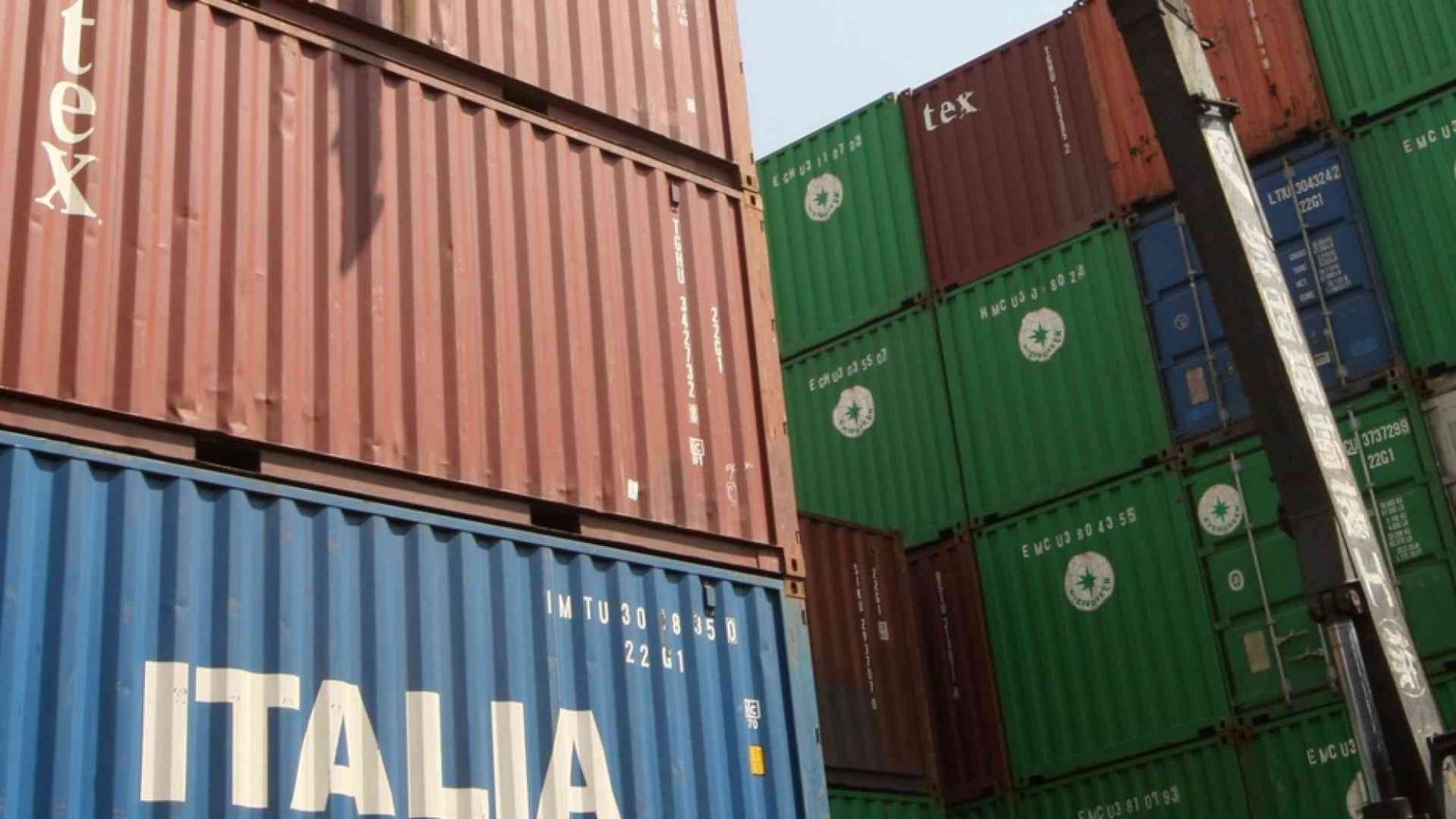 Le esportazione nei paesi extra Ue crollate del 10% in un anno
