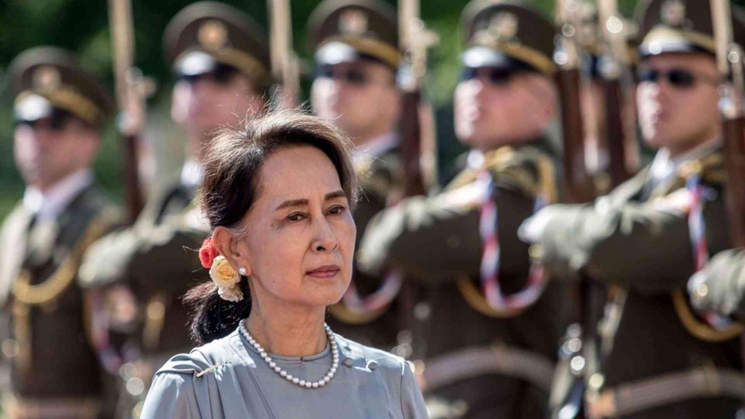 Il Premio Nobel per la pace in carcere: ecco chi è Aung San Suu Kyi
