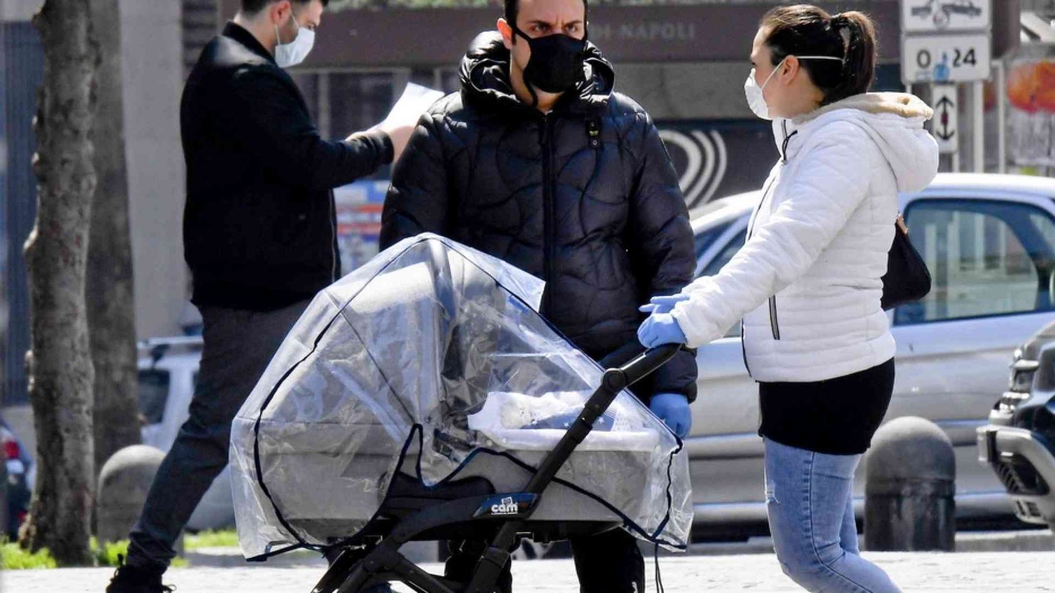 Nella crisi globale delle nascite l'Italia è a un bivio