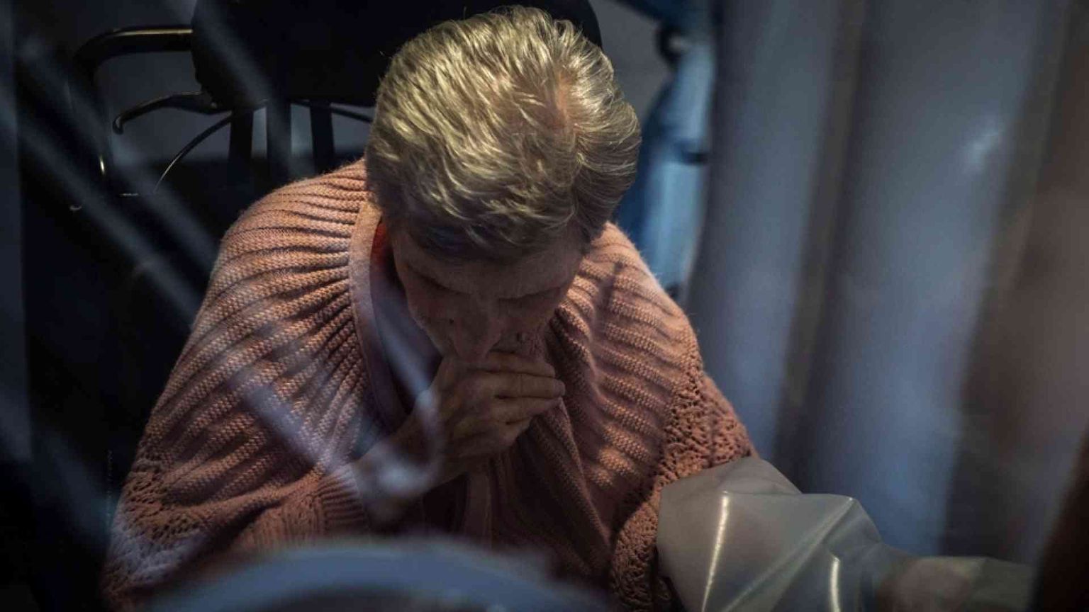 Covid, la strage degli anziani. Paglia: un nuovo modello di cura per anziani