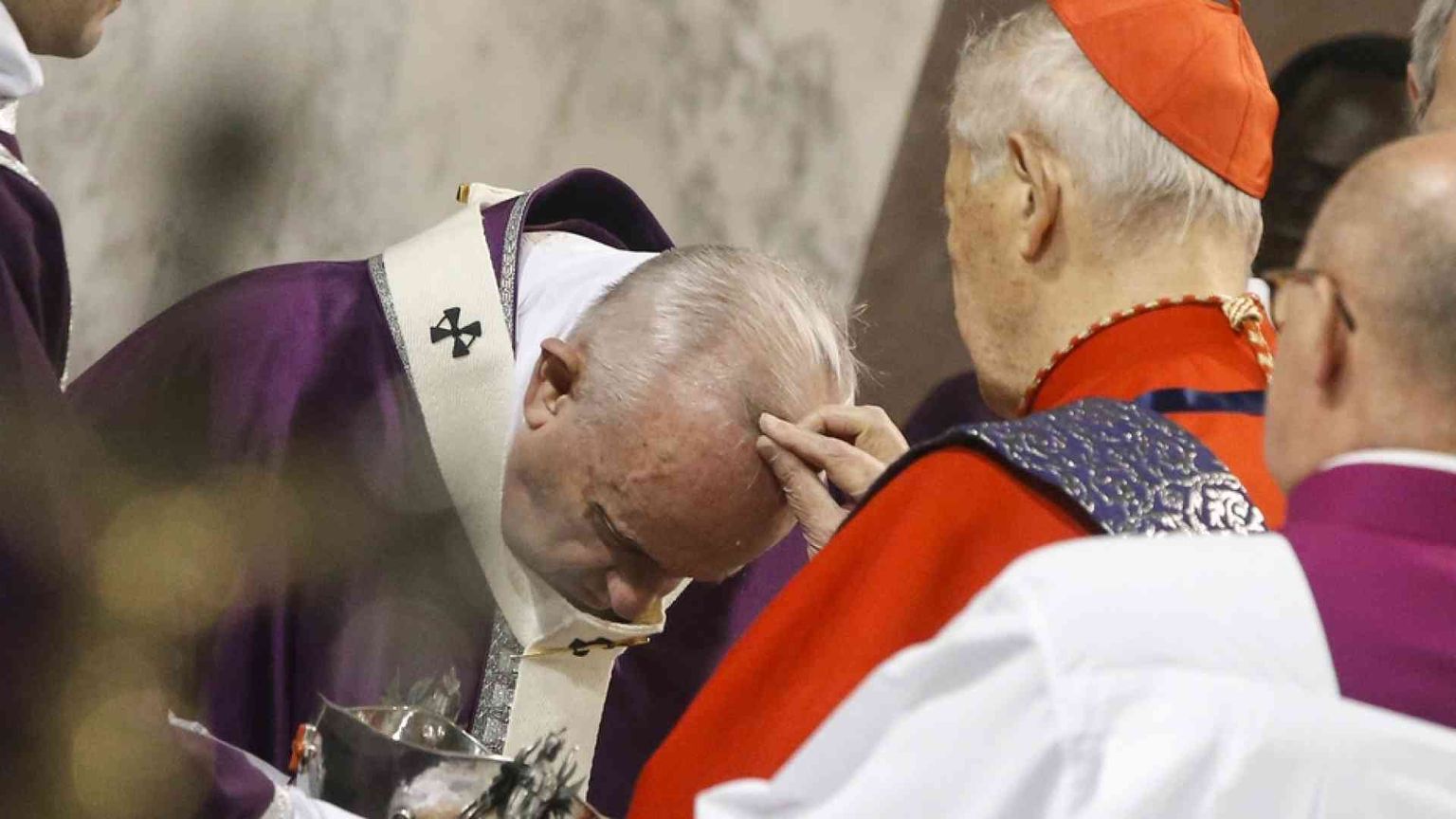 Il Papa: una Quaresima di carità, dono che dà senso alla vita