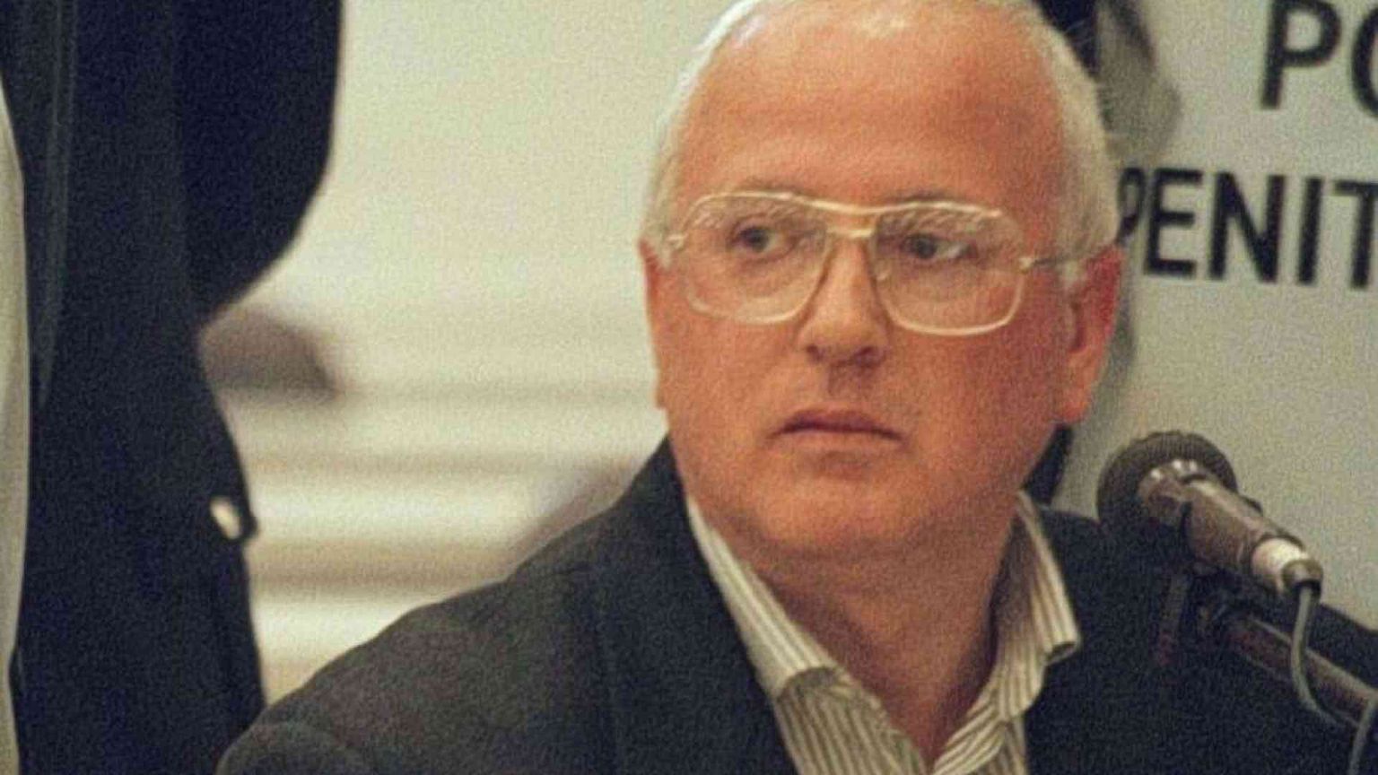 Chi era Cutolo: uomo dei misteri, mai pentito, comandava anche dal carcere