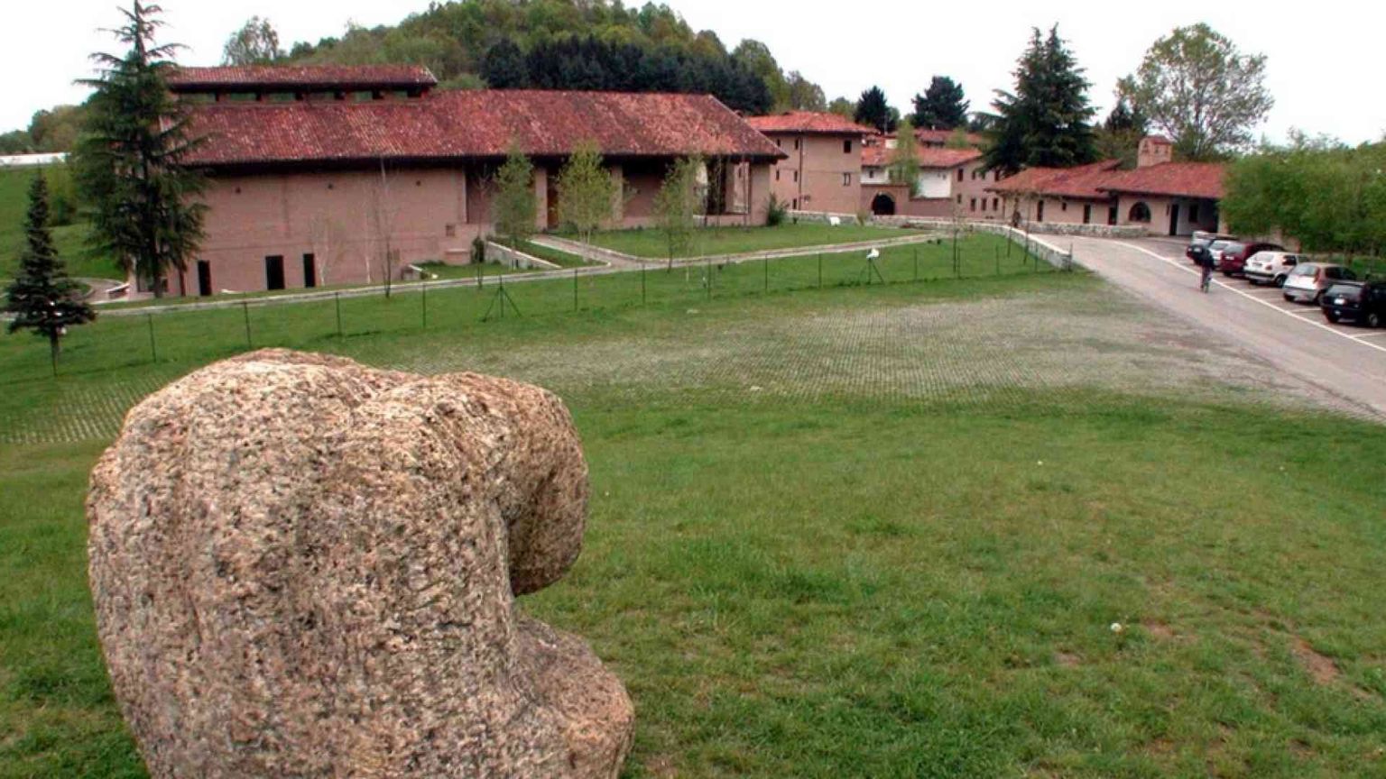 L'ex priore Enzo Bianchi rifiuta di trasferirsi a Cellole come concordato