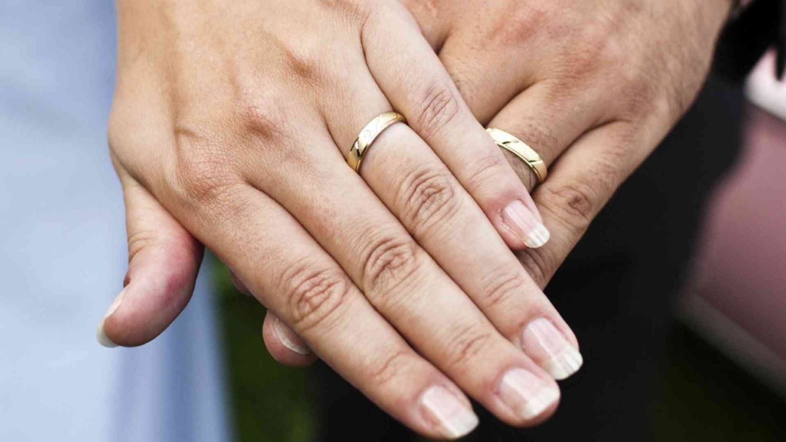 Crollo dei matrimoni, solo la Chiesa non si rassegna