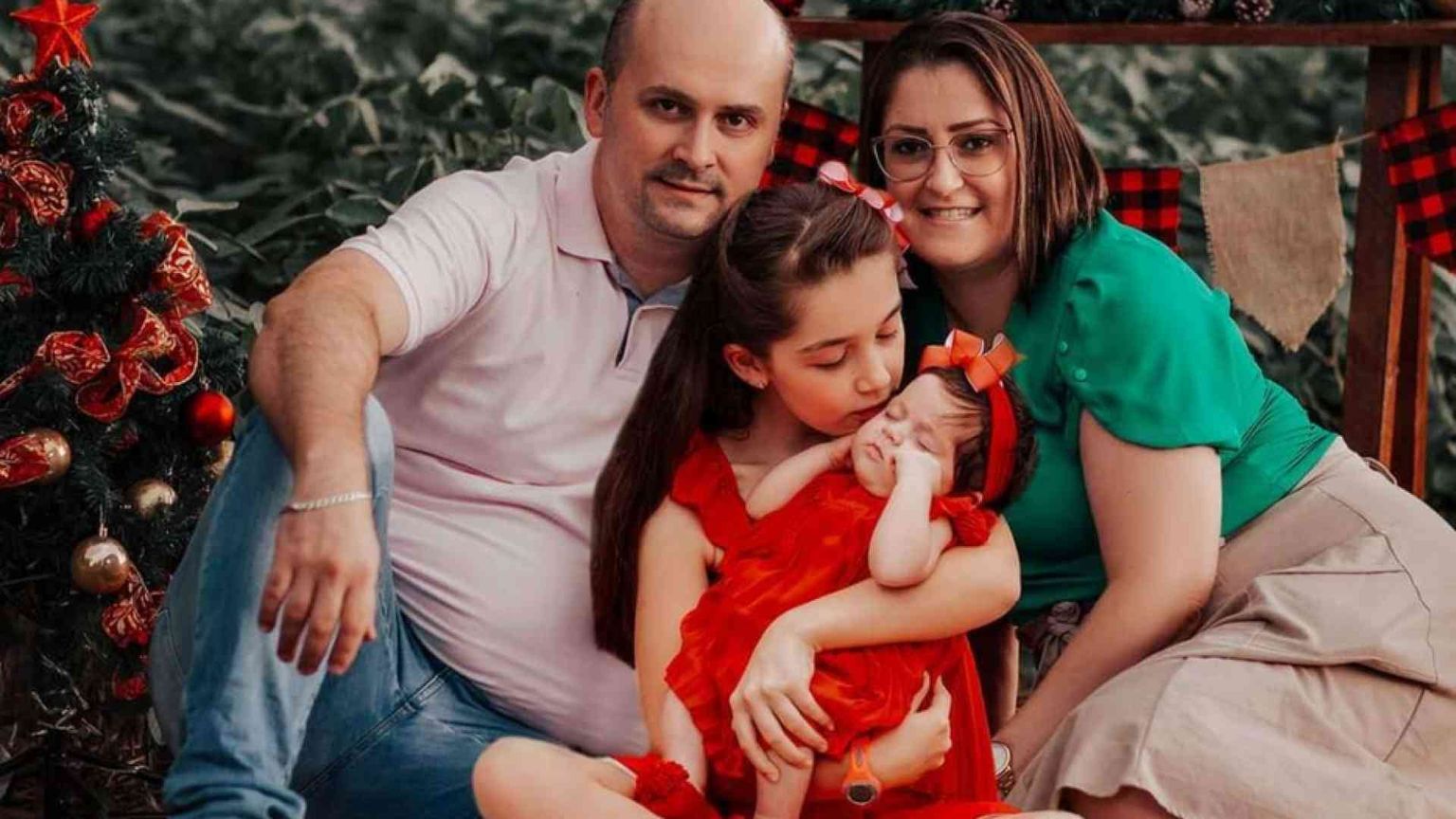 Partorisce in coma, madre e neonata si riabbracciano dopo 19 giorni