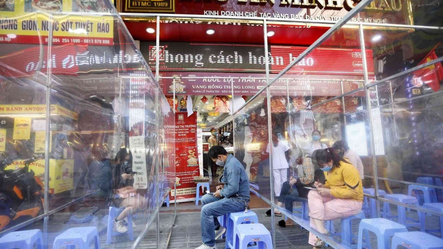 Così il Vietnam ha battuto la pandemia. E l’economia è già tornata a «ruggire»