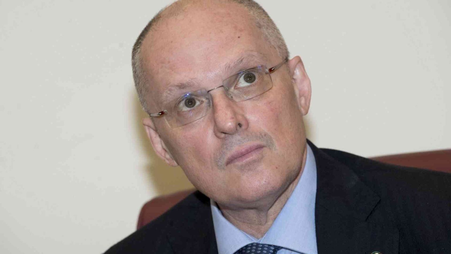 Walter Ricciardi: ecco come smettere di inseguire il coronavirus