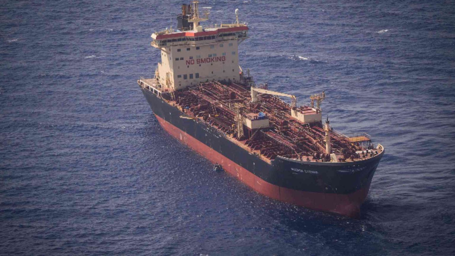 Inchiesta a Ragusa: “Accordo tra Ong e nave cargo per un trasbordo”