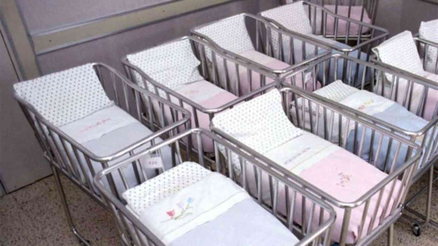 Denatalità e crisi dell'ostetricia: il diritto di venire al mondo