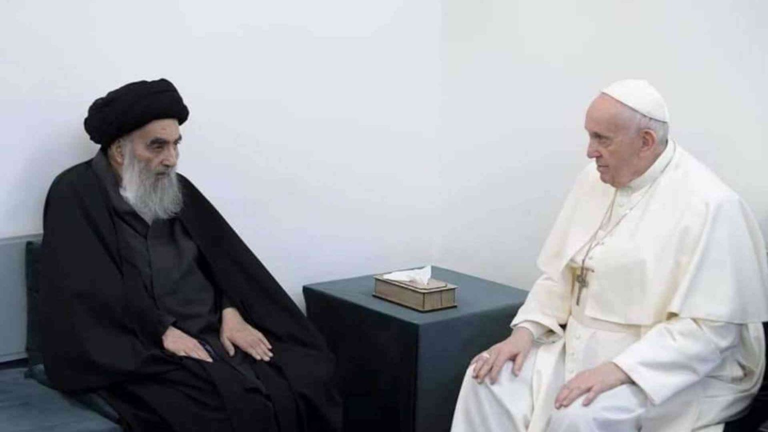 Il Papa: amicizia fra comunità religiose per il bene dell'umanità