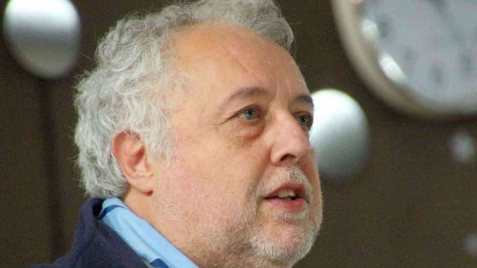 Vaccini e cure anticovid da condividere o espropriare