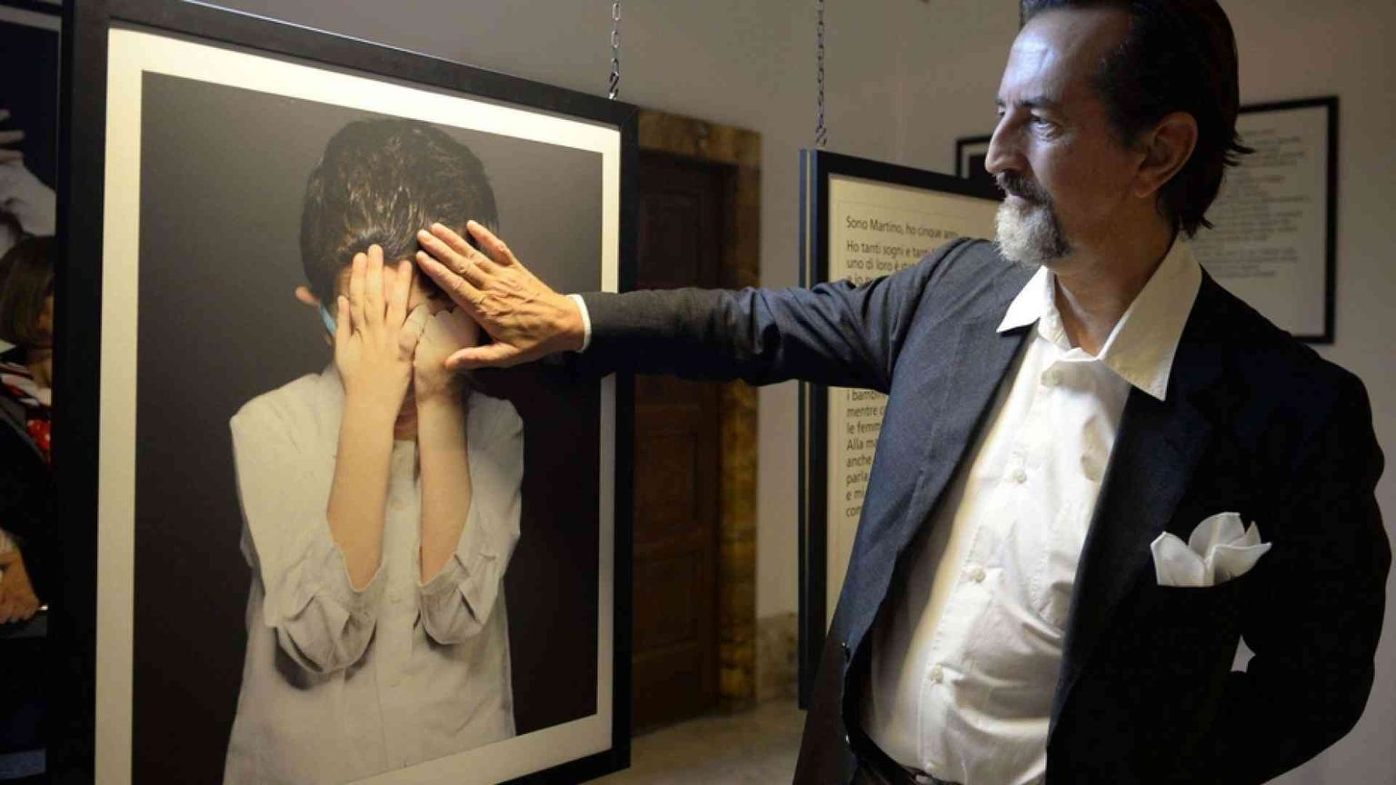 Morto Giovanni Gastel, il fotografo delle star