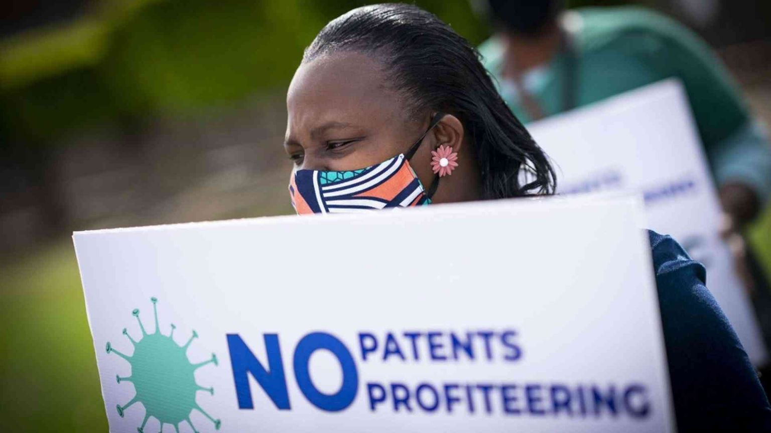 I poveri non cedono: vaccini da condividere i brevetti siano liberi