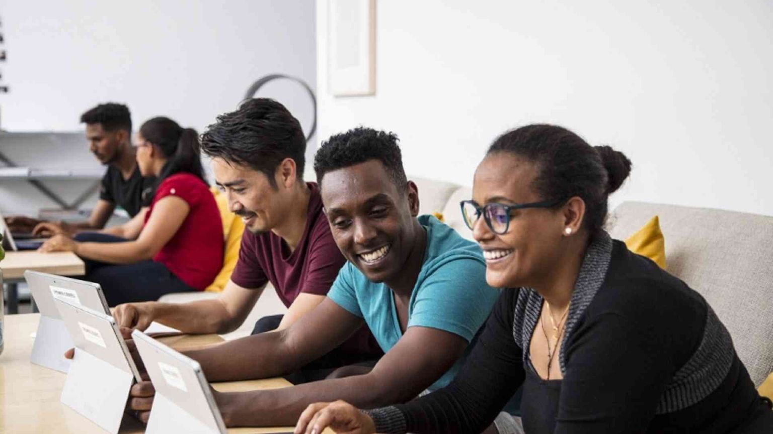 Per rifugiati e Neet il riscatto passa dal coding