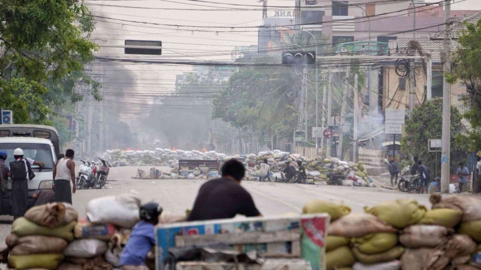 Dall'Ue sanzioni a 11 funzionari. Almeno 250 le vittime della repressione